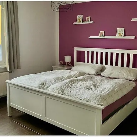Huus Negen Holiday home *